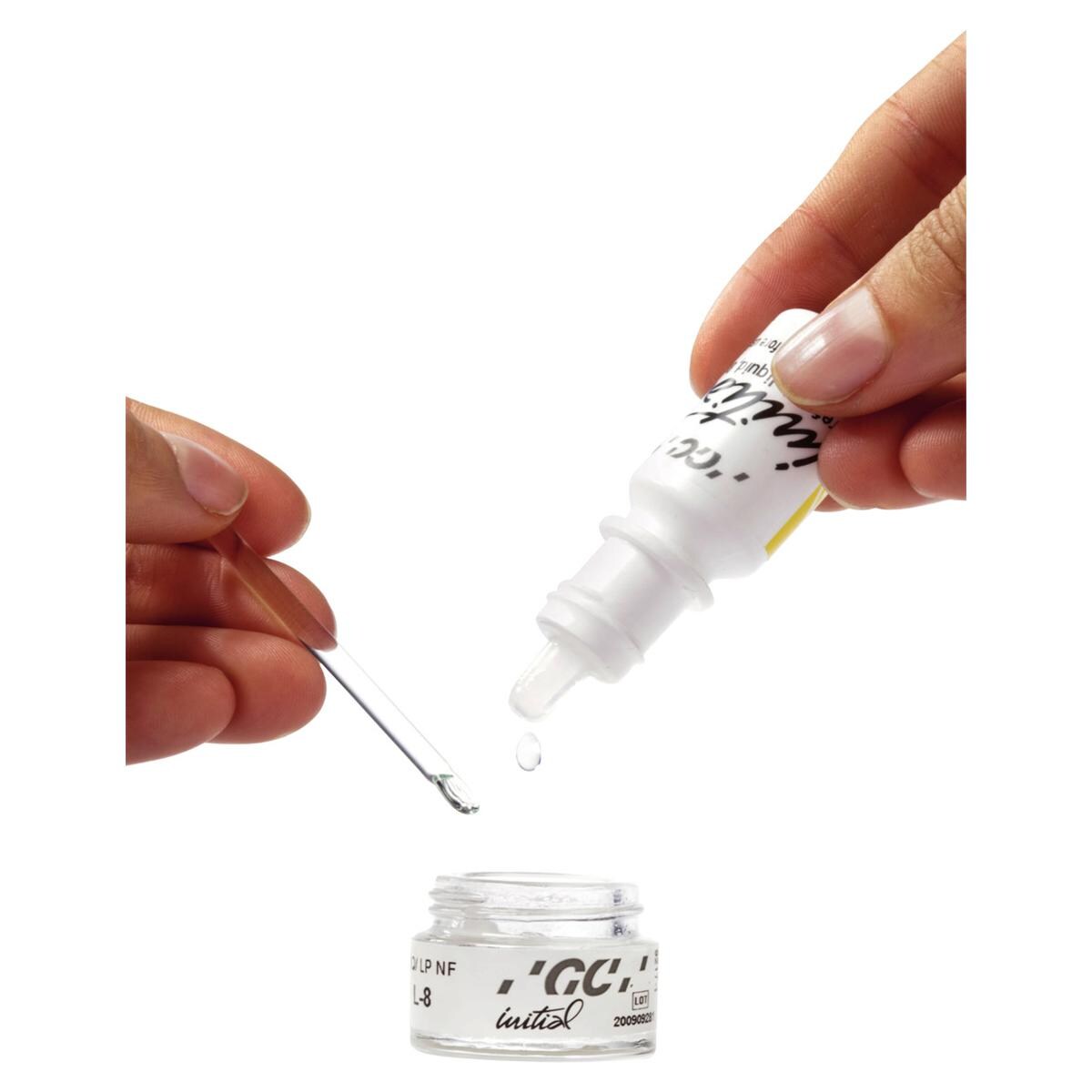 Initial IQ Lustre Pastes ONE NF Liquid - Diluting, flesje 8 ml