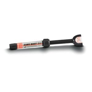 Clearfil Majesty ES-2 Universal - spuitje - UL (Universal Light) 2 ml (3,6 g)